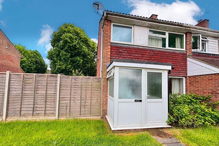 3 Bedroom End Of Terrace House For Sale In Riverdale, Wrecclesham, Farnham, Surrey, GU10