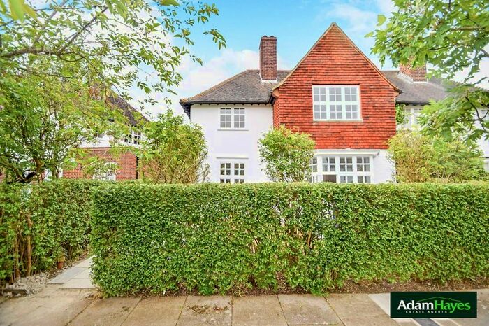 3 Bedroom Semi-Detached House To Rent In Brookland Rise, Hampstead Garden Suburb, NW11