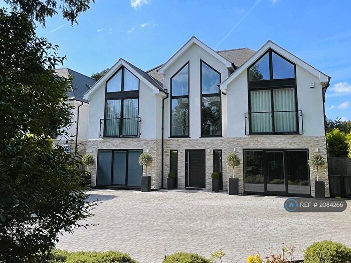 5 Bedroom Detached House To Rent In Bickley Park Road, Bromley, BR1