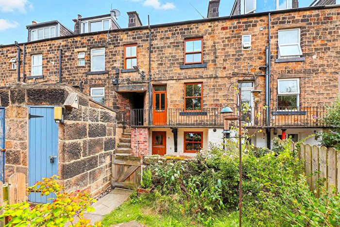 2 Bedroom Terraced House For Sale In Ilkley Road, Otley, LS21