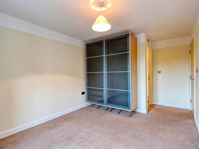 2 Bedroom Apartment To Rent In Brindley House, Tapton Lock, Chesterfield, Derbyshire, S41
