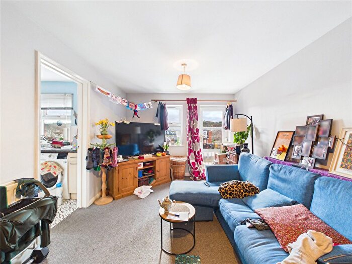 2 Bedroom Flat For Sale In St Johns Court, Bristol, BS3