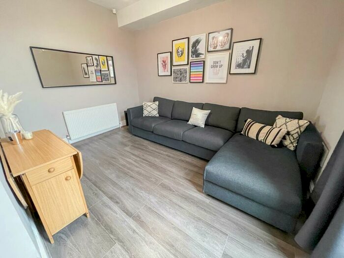 4 Bedroom Terraced House To Rent In Cranborne Road, L15