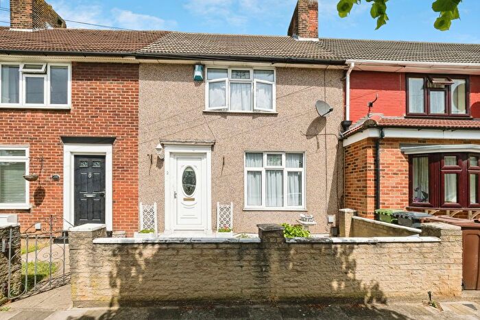 3 Bedroom Terraced House For Sale In Woodward Road, Dagenham, Essex, RM9