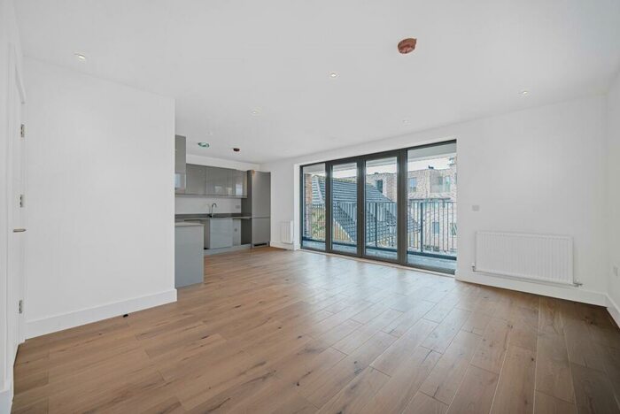 2 Bedroom Flat To Rent In Tamworth Place Croydon, CR0