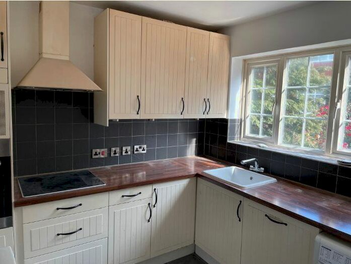 3 Bedroom Flat To Rent In London Road, Sevenoaks, TN13