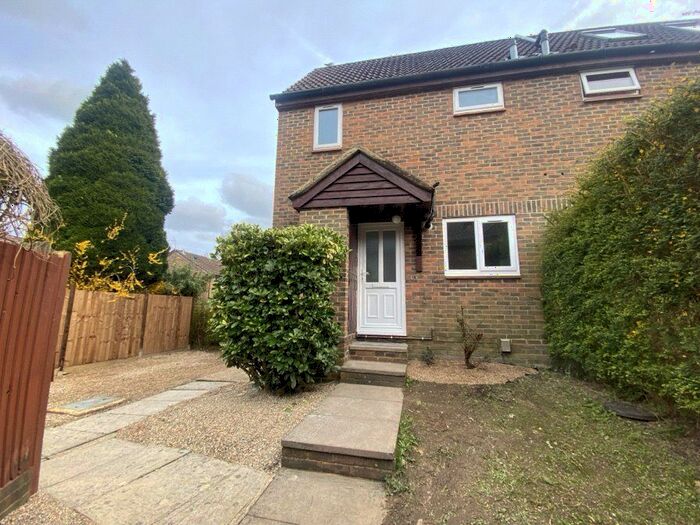1 Bedroom End Of Terrace House To Rent In Leybourne Close, Crawley, West Sussex, RH11