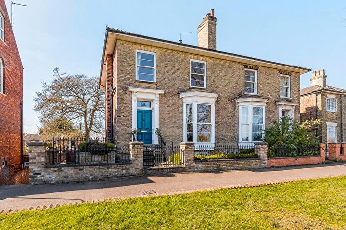 3 Bedroom Town House For Sale In Haven Bank, Boston, Lincolnshire, PE21