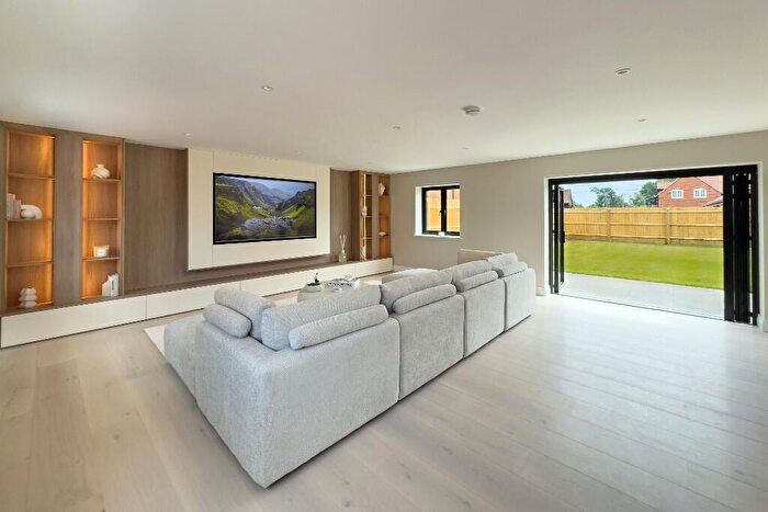 4 Bedroom Detached House For Sale In The Pinnacle Of Luxury Living In Hertfordshire, HP3