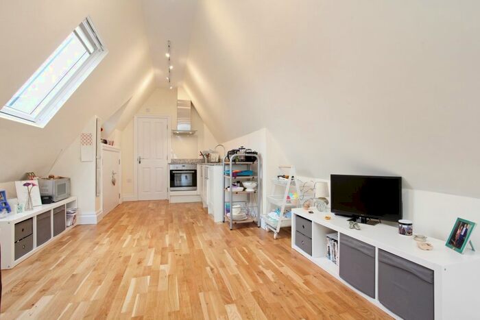 Studio To Rent In Hatch Lane, Windsor, SL4