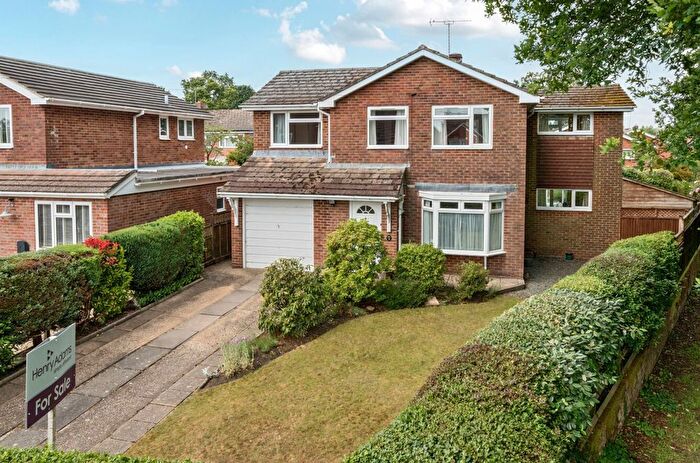 5 Bedroom Detached House For Sale In Durford Road, Petersfield, GU31