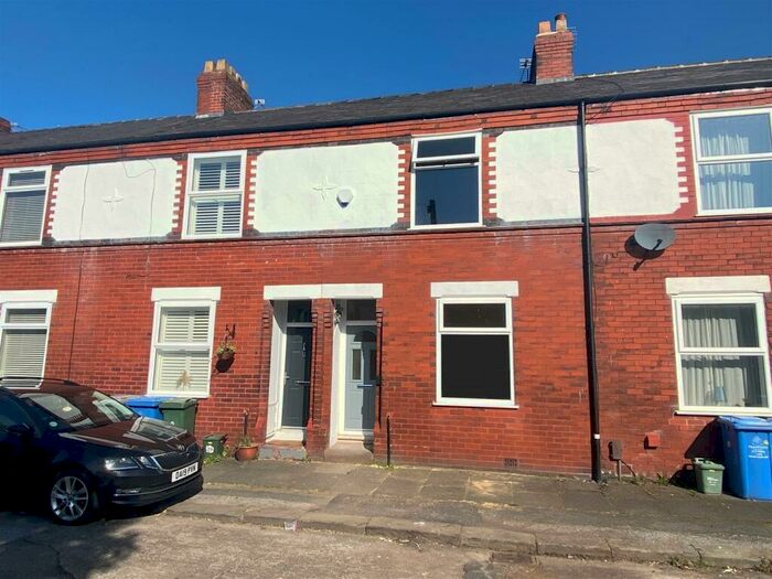 3 Bedroom Terraced House To Rent In Princes Drive, Sale, M33