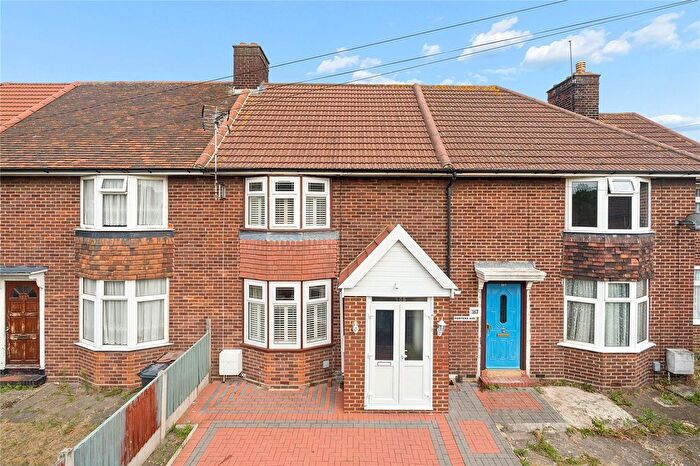 3 Bedroom Terraced House For Sale In Porters Avenue, Dagenham, RM9