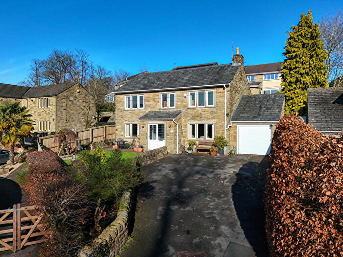 4 Bedroom Detached House For Sale In Park View, Skipton, North Yorkshire, BD23