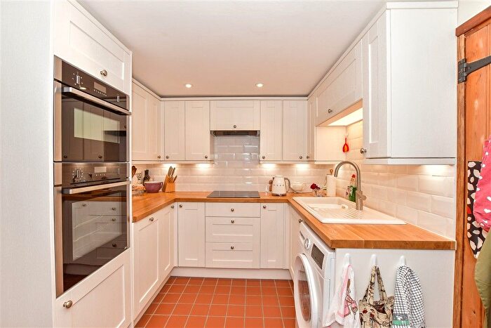 3 Bedroom Detached House For Sale In Roman Road, Aldington, Kent, TN25