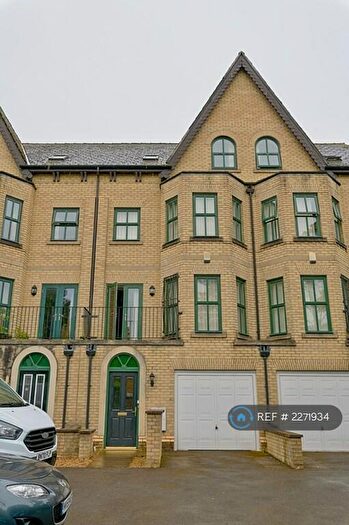 5 Bedroom Terraced House To Rent In Denison Road, Manchester, M14
