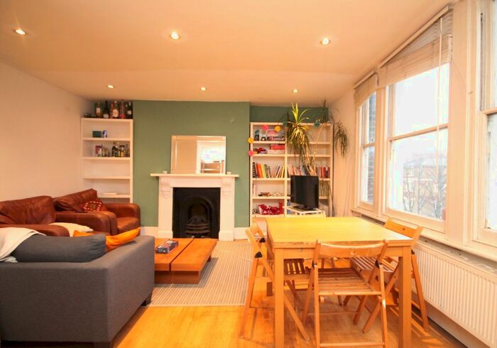 4 Bedroom Flat To Rent In Hillmarton Road, Islington, N7