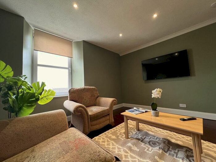 2 Bedroom Detached House To Rent In North Street, Dundee, DD3