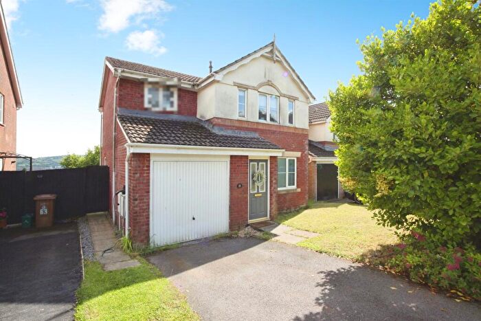 3 Bedroom Detached House For Sale In Blaen Ifor, Caerphilly, CF83