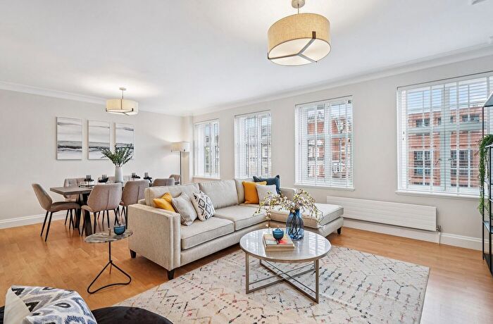 3 Bedroom Flat To Rent In Stafford Court, Kensington, London, W8