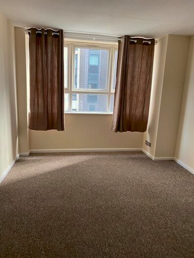 1 Bedroom Flat To Rent In Surrey Street, Surrey Street, Portsmouth, PO1