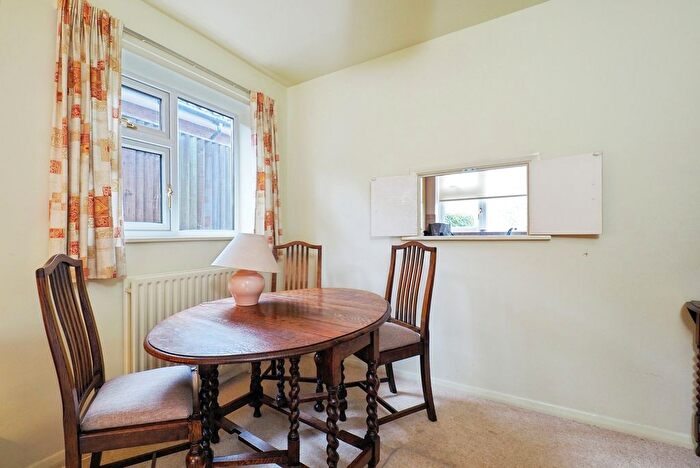 4 Bedroom Detached House For Sale In Warrender Close, Bramcote, Nottingham, NG9