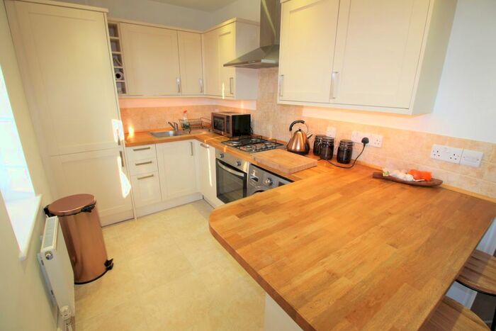 2 Bedroom Maisonette To Rent In Madrid Road, Guildford GU2