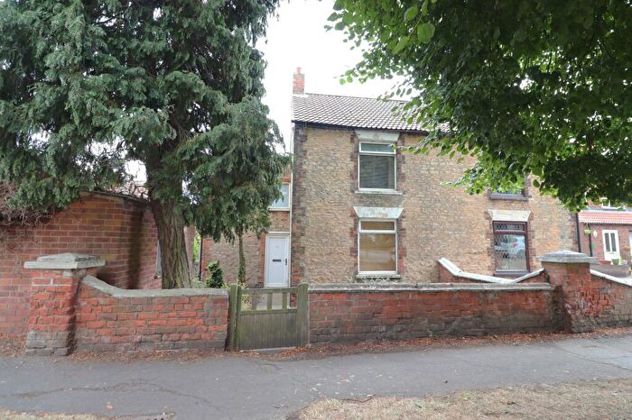 2 Bedroom Semi Detached House For Sale In Earlsgate, Winterton, DN15