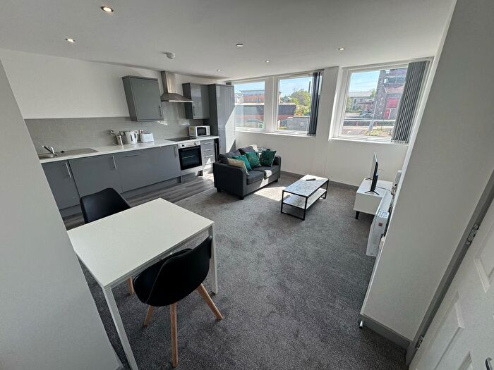 2 Bedroom Flat To Rent In Yeadon House, Green Lane, Leeds, West Yorkshire, LS19