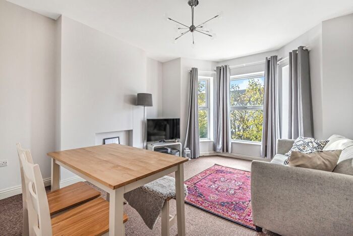 1 Bedroom Flat To Rent In Wellmeadow Road, London, SE6