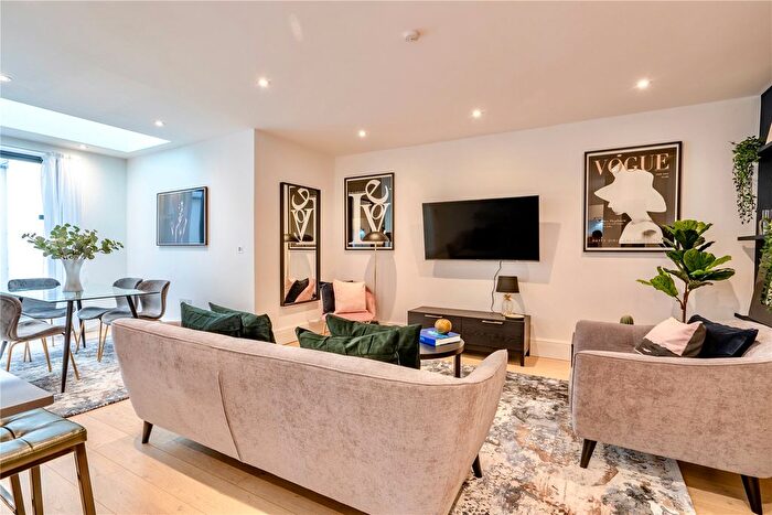 2 Bedroom Flat To Rent In Lincoln's Inn Fields, London, WC2A