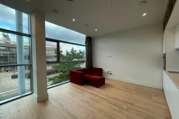 Studio To Rent In Station Road, Addlestone, KT15