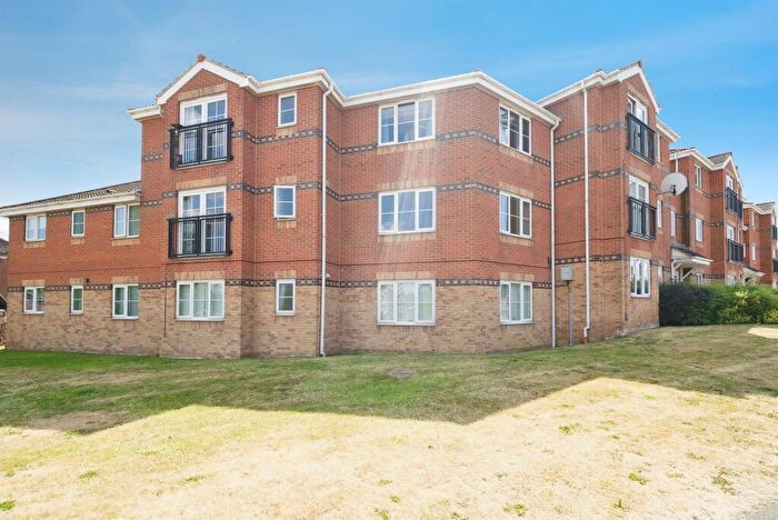 2 Bedroom Flat For Sale In Carlton Court, Barnsley, S71