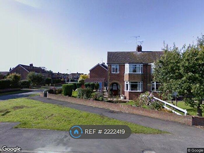3 Bedroom Semi-Detached House To Rent In Woodhall Drive, Beverley, HU17