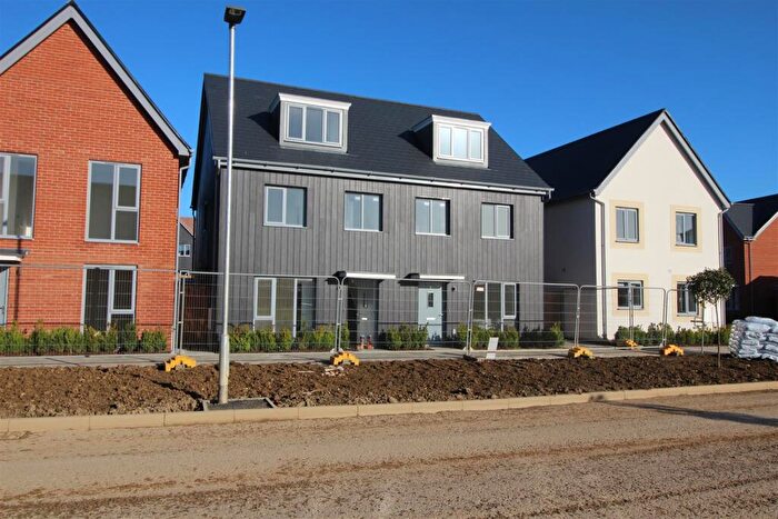 3 Bedroom Semi-Detached House To Rent In Thimble Street, Coggeshall, Colchester, CO6