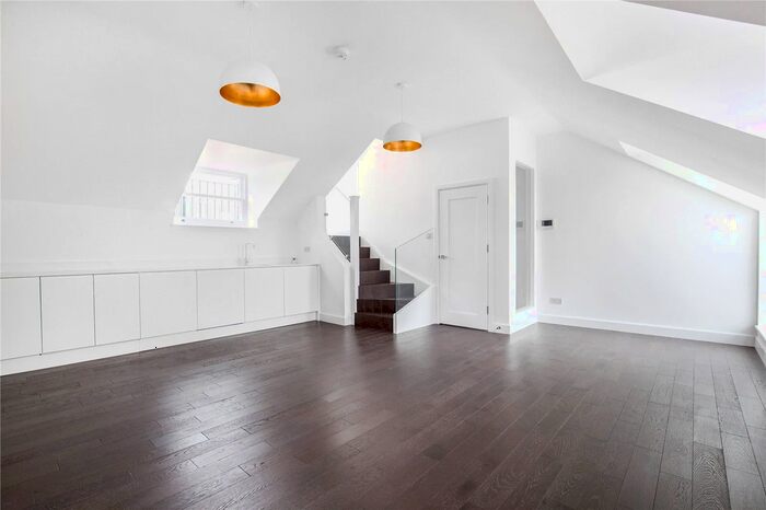 2 Bedroom Flat To Rent In South Hilll Park, Hampstead, NW3