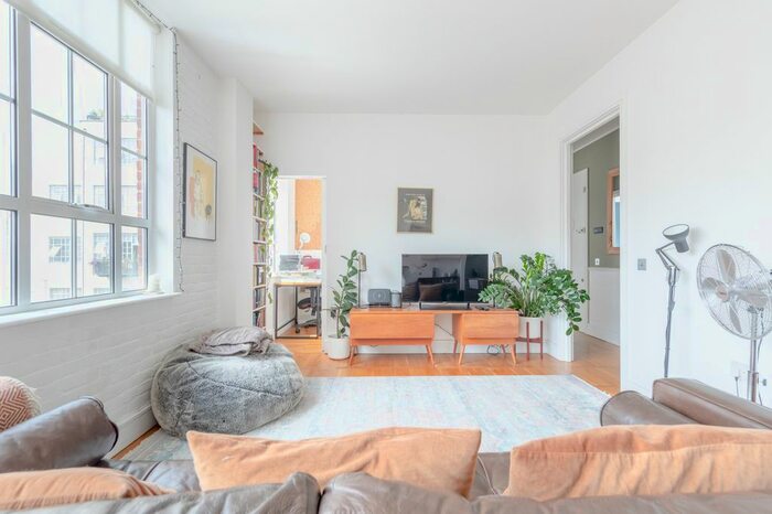 1 Bedroom Flat To Rent In Lndn-P - Peckham Grove, London, SE15