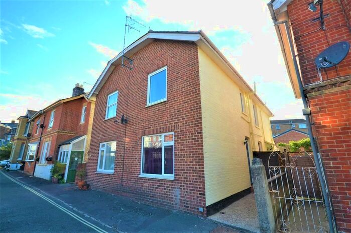 3 Bedroom Semi-Detached House To Rent In Scinde Crescent, Shanklin, PO37