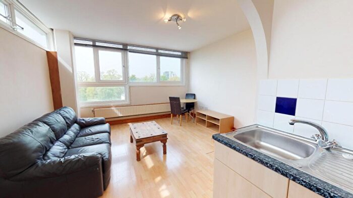 1 Bedroom Flat To Rent In Parkview Mansions, New Road, Southampton, SO14