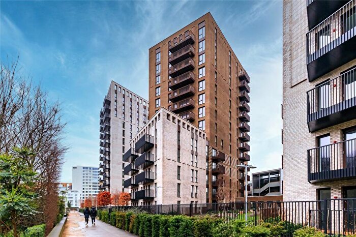 2 Bedroom Flat To Rent In Adlay Apartments, Millet Place, E16