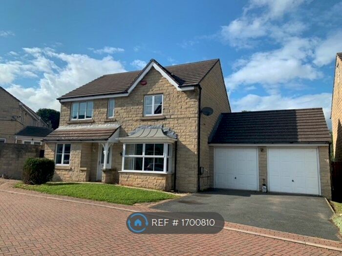 5 Bedroom Detached House To Rent In Digley Avenue, Bradford, BD6