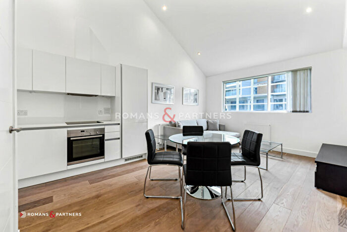 1 Bedroom Apartment To Rent In Sail Loft Court, Limehouse, E14