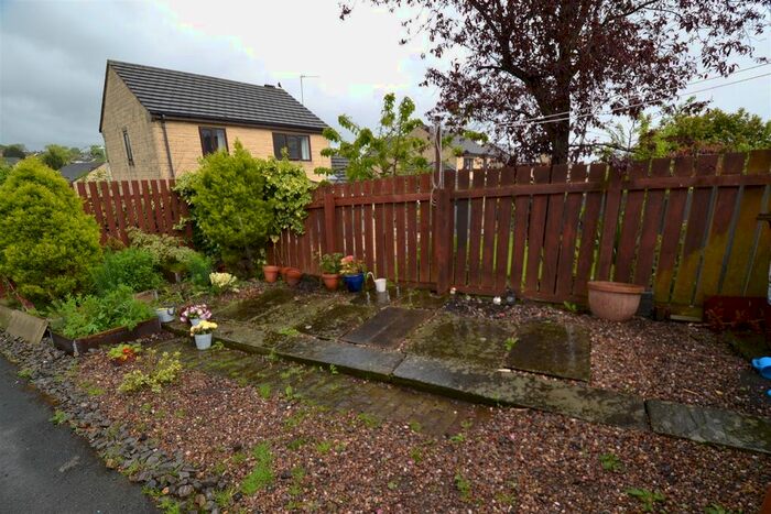 2 Bedroom End Of Terrace House For Sale In School Street, Moorbottom, Cleckheaton, BD19