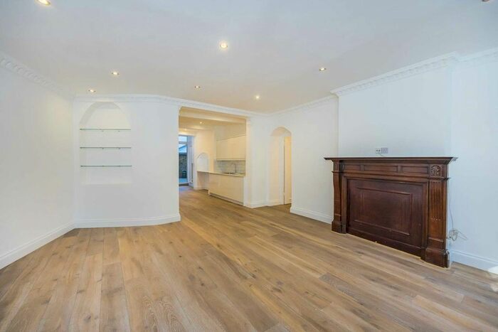 2 Bedroom Flat To Rent In Cleveland Square, Paddington, W2