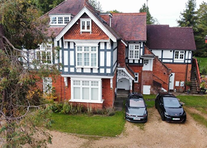 1 Bedroom Apartment To Rent In Ray Park Avenue, Maidenhead, Berkshire, SL6