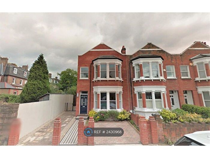2 Bedroom Maisonette To Rent In Emmanuel Road, London, SW12