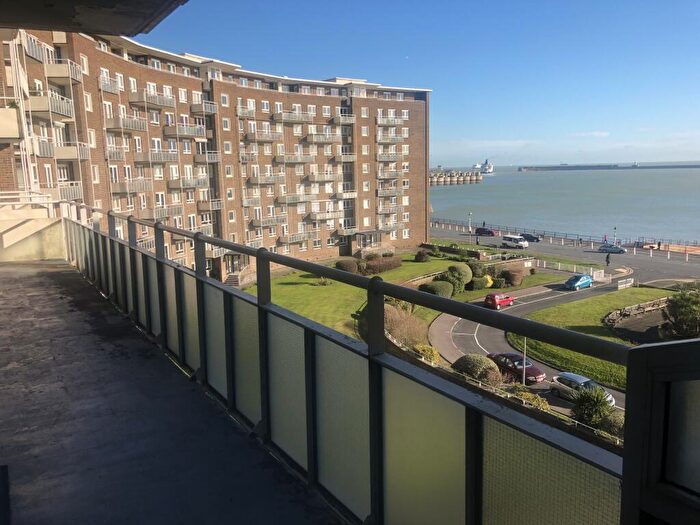 3 Bedroom Apartment To Rent In The Gateway, Dover, CT16