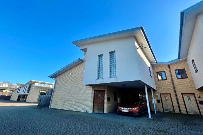 2 Bedroom Property To Rent In Chartwell Close, Peterborough, PE2