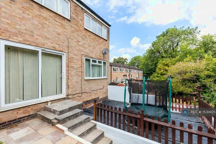 3 Bedroom Terraced House To Rent In Birchfield Close, Coulsdon, CR5