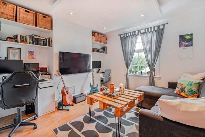 3 Bedroom Terraced House For Sale In Auckland Road, Tunbridge Wells, Kent, TN1